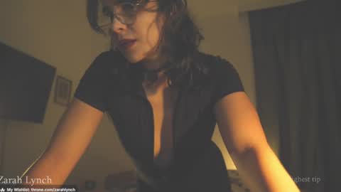 Snapshot of zarahlynch chatting on July 16, 2026, 9:54 pm Miss Lynch Next show 2911 online show from July 16, 2026, 9:54 pm