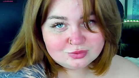 Lola online show from December 27, 2024, 1:43 am