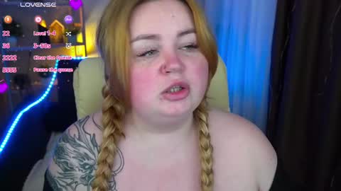 Lola online show from March 8, 2025, 9:29 pm