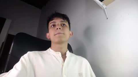 Snapshot of zarekneo chatting on September 11, 2025, 7:14 pm Zarek online show from September 11, 2025, 7:14 pm