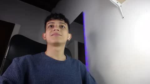 Snapshot of zarekneo chatting on October 2, 2025, 6:26 pm Zarek online show from October 2, 2025, 6:26 pm