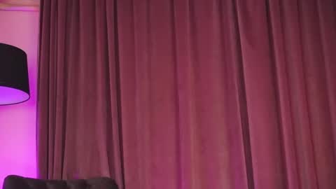 zariaavera online show from May 8, 2026, 5:13 am