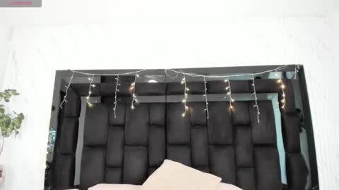 Zarina Waynne online show from March 15, 2026, 1:06 pm