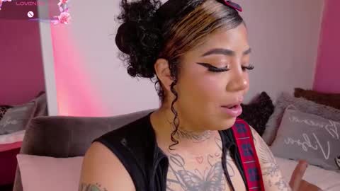 zaya_1 online show from February 9, 2026, 3:05 pm