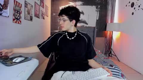 Snapshot of zayn_hall chatting on February 24, 2026, 9:35 pm ZAYN online show from February 24, 2026, 9:35 pm