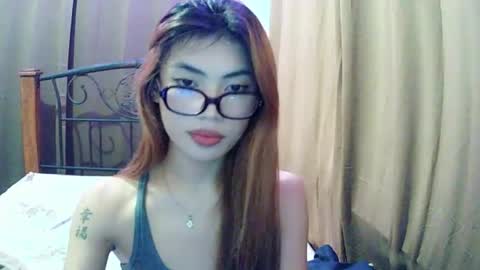 Snapshot of zeah_rev21 chatting on May 9, 2026, 3:17 pm zeah_rev21 online show from May 9, 2026, 3:17 pm