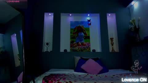 Snapshot of zean_lee chatting on May 15, 2026, 12:01 pm Karolyne online show from May 15, 2026, 12:01 pm