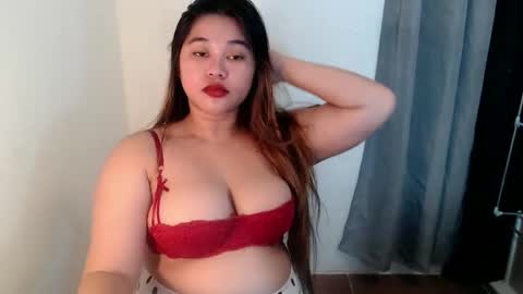 Snapshot of zeeel_x chatting on May 29, 2026, 7:23 pm Zeeel online show from May 29, 2026, 7:23 pm