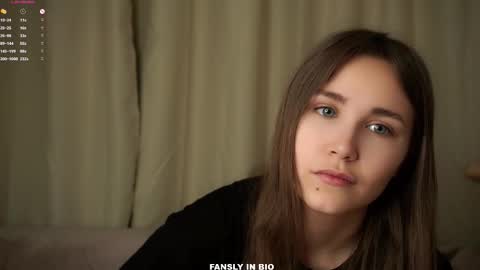 Emilia online show from October 16, 2025, 1:06 am