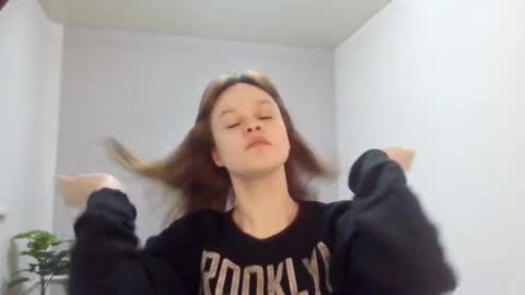 Snapshot of zenaidafairleigh chatting on March 2, 2026, 3:30 pm Ammy online show from March 2, 2026, 3:30 pm