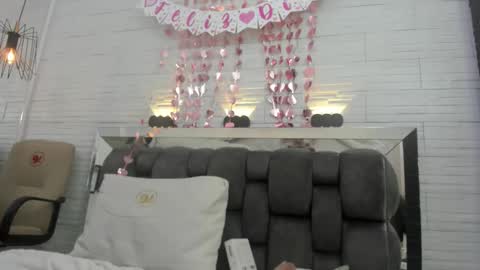 Zenda Evans online show from February 7, 2026, 10:30 am