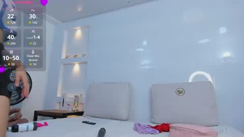 Snapshot of zenda_evans chatting on July 9, 2026, 4:16 am Zenda Evans online show from July 9, 2026, 4:16 am