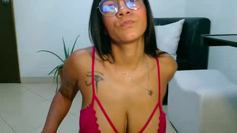 zendaya444 online show from September 10, 2025, 11:38 pm