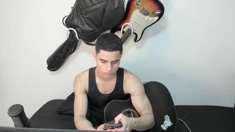 Snapshot of zenhzu chatting on December 19, 2024, 7:18 pm zenzhu online show from December 19, 2024, 7:18 pm