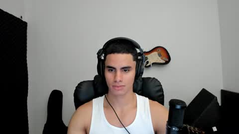 zenzhu online show from April 12, 2026, 11:21 pm