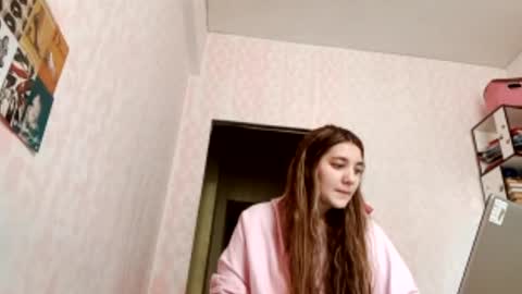 zeniabrossoit online show from April 5, 2026, 4:42 am