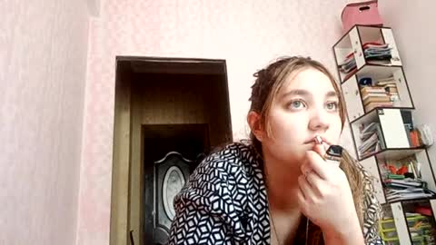 zeniabrossoit online show from April 8, 2026, 9:09 am