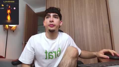 Snapshot of zenn_rush chatting on January 14, 2025, 12:45 pm Zenn online show from January 14, 2025, 12:45 pm