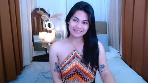 zephyraaaaa online show from April 15, 2026, 2:35 pm