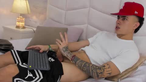 Snapshot of zeta_3 chatting on October 21, 2025, 4:57 am Sebas online show from October 21, 2025, 4:57 am