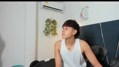 zeusapollofuck online show from September 13, 2025, 10:42 pm