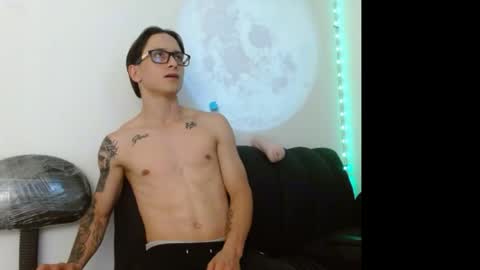 Snapshot of zeusdark19 chatting on May 20, 2026, 5:13 am zeus online show from May 20, 2026, 5:13 am