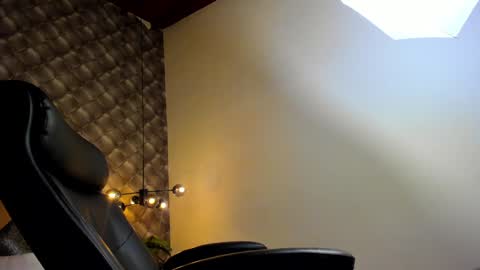 Snapshot of zeusjeff chatting on January 2, 2025, 6:12 pm zeus online show from January 2, 2025, 6:12 pm