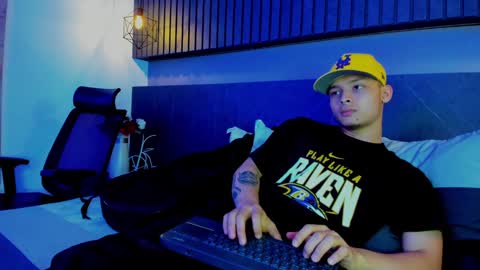Snapshot of zeusjeff chatting on January 31, 2025, 3:30 am zeus online show from January 31, 2025, 3:30 am
