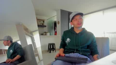 Snapshot of zeusjeff chatting on September 27, 2025, 6:35 pm zeus online show from September 27, 2025, 6:35 pm
