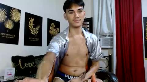 zavier skinny asian online show from December 4, 2025, 10:07 pm