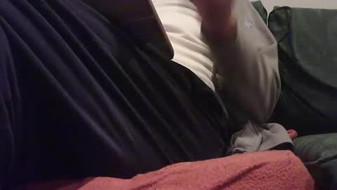 zevioo77 online show from December 23, 2024, 8:47 pm