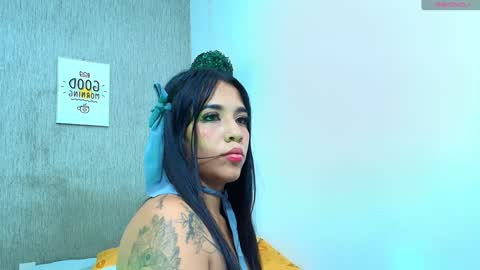 ZHAMIRA  ANDRES online show from January 12, 2025, 4:08 pm