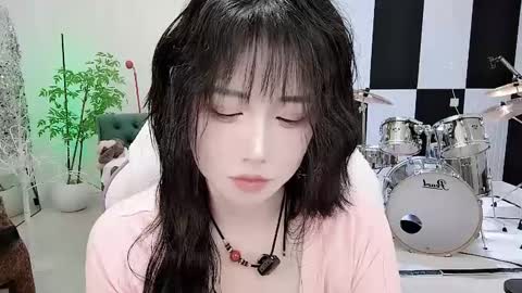 zhen online show from October 1, 2025, 4:24 pm