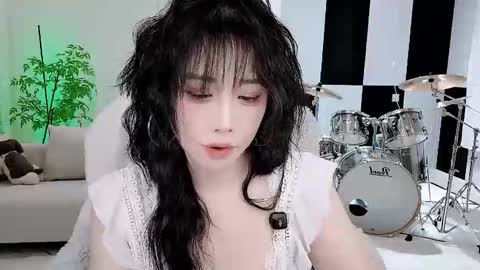 zhen online show from October 21, 2025, 7:03 pm