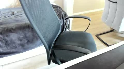 Snapshot of ziemlichflutschig chatting on July 13, 2026, 5:43 am ziemlichflutschig online show from July 13, 2026, 5:43 am