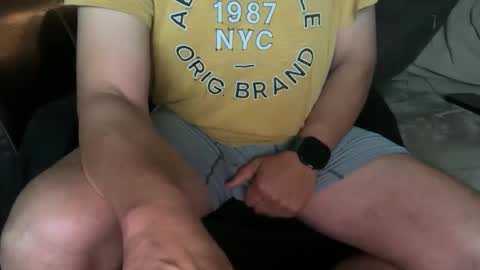 Snapshot of zimmy22 chatting on April 14, 2026, 9:37 am Zimmy22 online show from April 14, 2026, 9:37 am