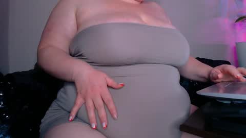Snapshot of zinacorleone chatting on April 24, 2026, 8:22 pm zinacorleone online show from April 24, 2026, 8:22 pm