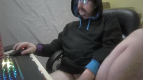 zkraston11 online show from January 10, 2025, 5:26 am