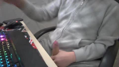 zkraston11 online show from March 11, 2025, 11:15 pm