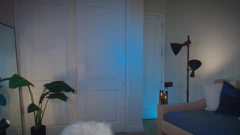 Snapshot of zlicious chatting on September 25, 2025, 10:24 pm Zara  Join next live  at 5PM EST  online show from September 25, 2025, 10:24 pm