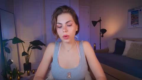 Snapshot of zlicious chatting on October 8, 2025, 10:51 pm Zara  Join next live  at 5PM EST  online show from October 8, 2025, 10:51 pm