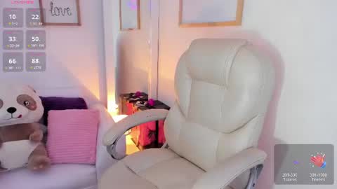Snapshot of zobe_love chatting on July 1, 2026, 4:51 pm Zobe Love online show from July 1, 2026, 4:51 pm