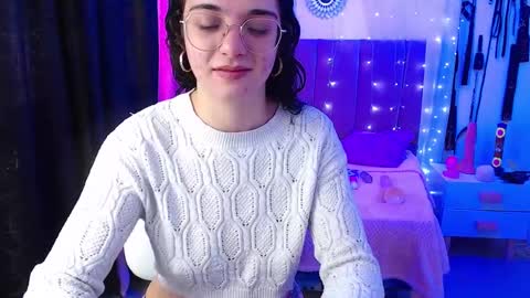 zoe_0111 online show from December 21, 2024, 1:21 pm