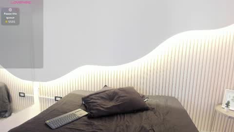 zoe_blunt_one online show from March 27, 2026, 11:54 am
