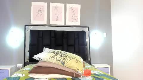 zoe_curvyy online show from June 29, 2026, 12:16 pm