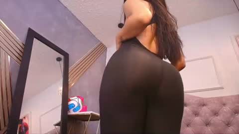 Snapshot of zoe_fit chatting on June 24, 2026, 8:08 pm zoe online show from June 24, 2026, 8:08 pm