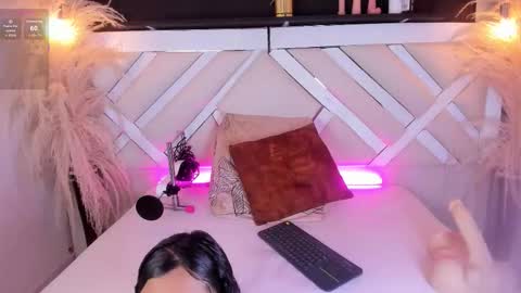 Zoey  online show from March 11, 2026, 9:54 pm