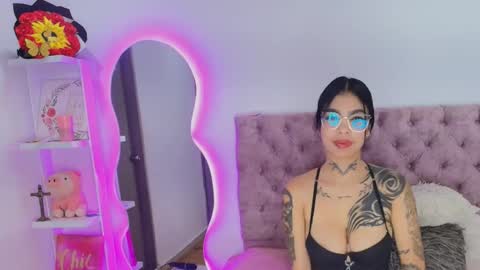 Snapshot of zoe_kravitx_ chatting on April 7, 2026, 3:07 am zoe_kravitx_ online show from April 7, 2026, 3:07 am