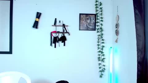 zoe_latin4 online show from March 24, 2026, 2:05 am