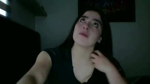 Snapshot of zoe_mill33r chatting on November 9, 2025, 10:19 pm Zoe online show from November 9, 2025, 10:19 pm